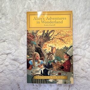 Alice’s Adventures in Wonderland Paperback